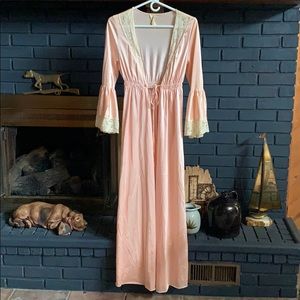 Vintage peach satin robe
